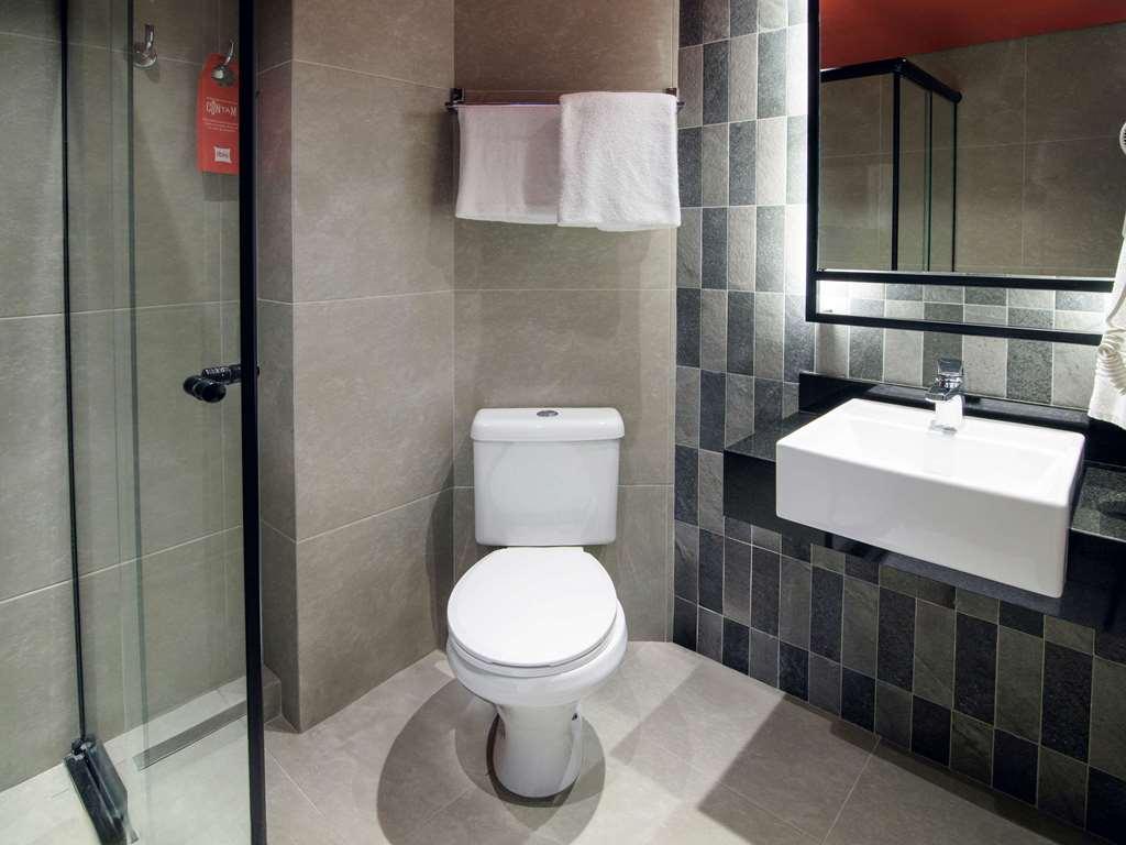 Hotel Ibis Curitiba Batel Zimmer foto